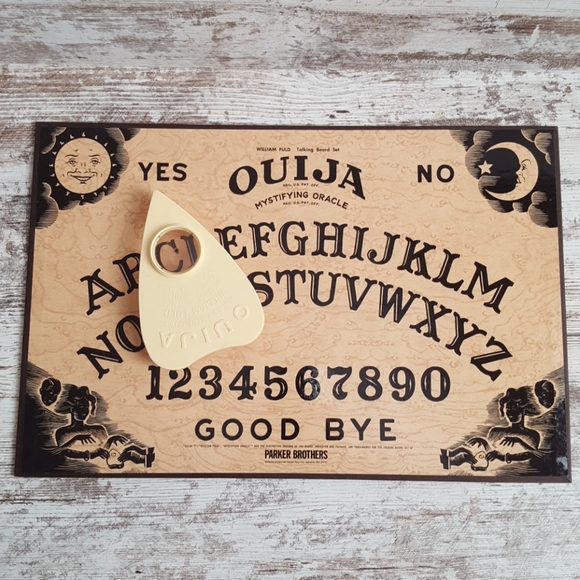 🔴Vintage 1992 Ouija Mystifying Oracle Board Game - Picture 3 of 8